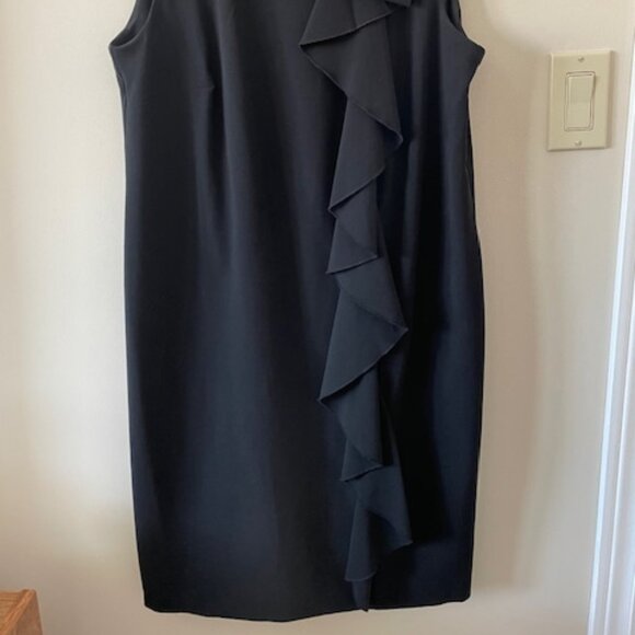 Emma & Michele - VTG sheath dress - black w front ruffles on front side size 14 - Picture 2 of 8